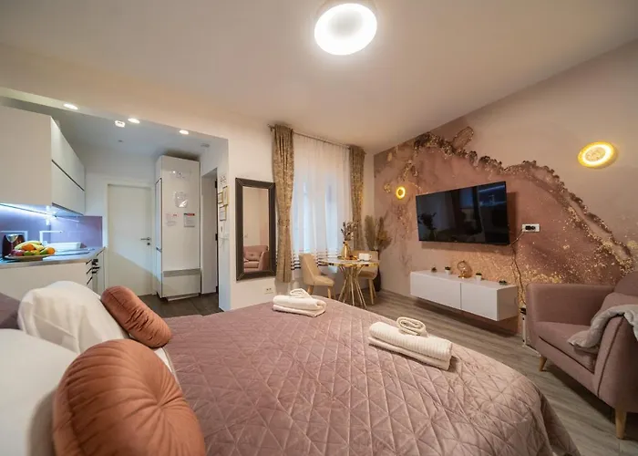 Cosy&Private,30Sec Walk To Mainsquare, Heart Of Zagreb
