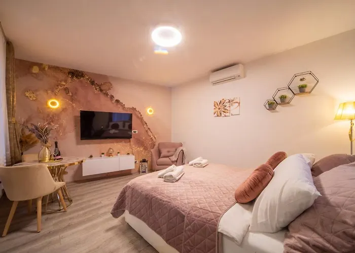 Cosy&Private,30Sec Walk To Mainsquare, Heart Of Zagreb