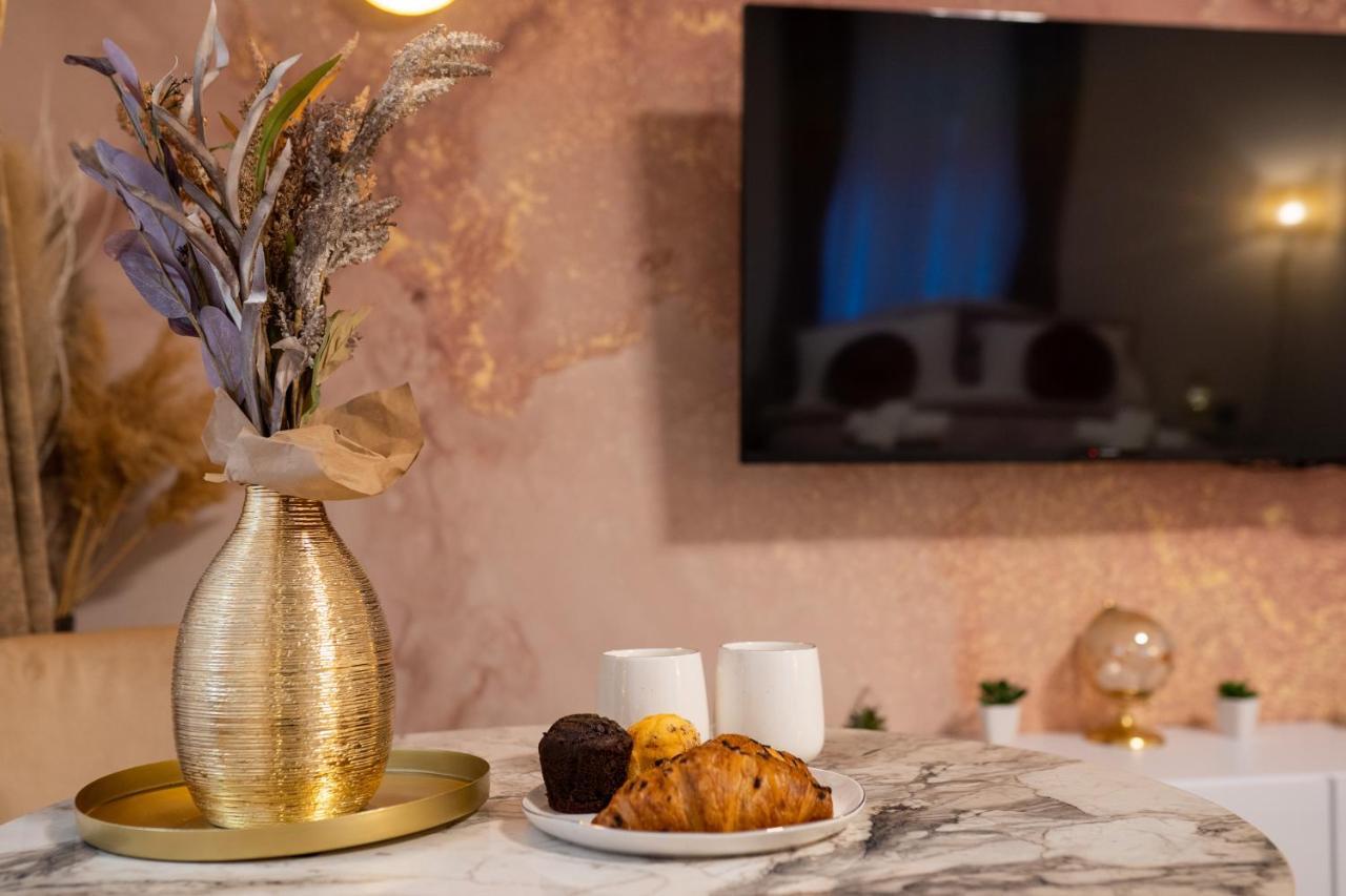 Cosy&private,30sec Walk To Mainsquare, Heart Of *
